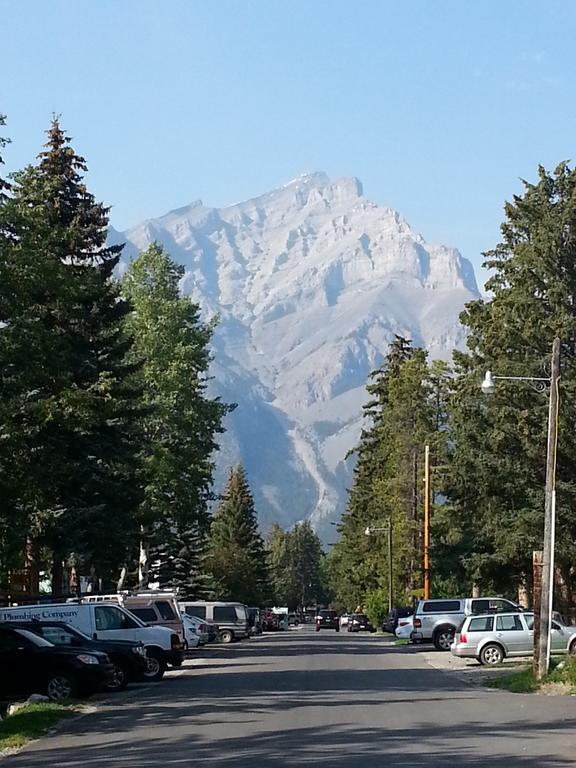 Banff Bear Bed&Breakfast Exterior foto