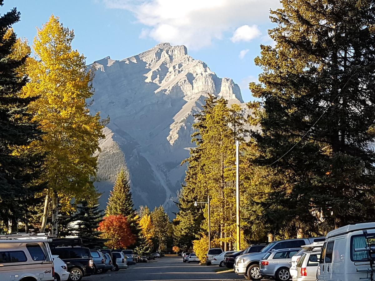 Banff Bear Bed&Breakfast Exterior foto